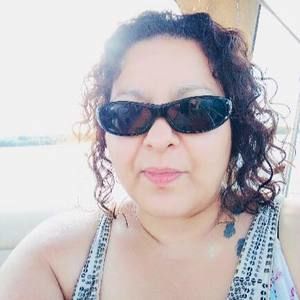 Meet your Posher, Lola